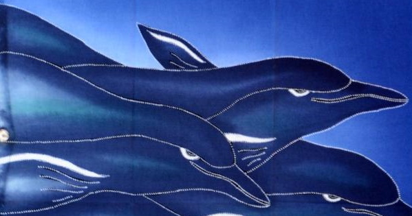 Batik Bild Stoffbild Delfin Familie 45 x 50 cm