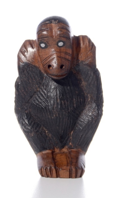 Affen Figuren aus Afrika, fabelhafte nachhaltige Figuren-Deko aus afrikanischem Fundholz kaufen