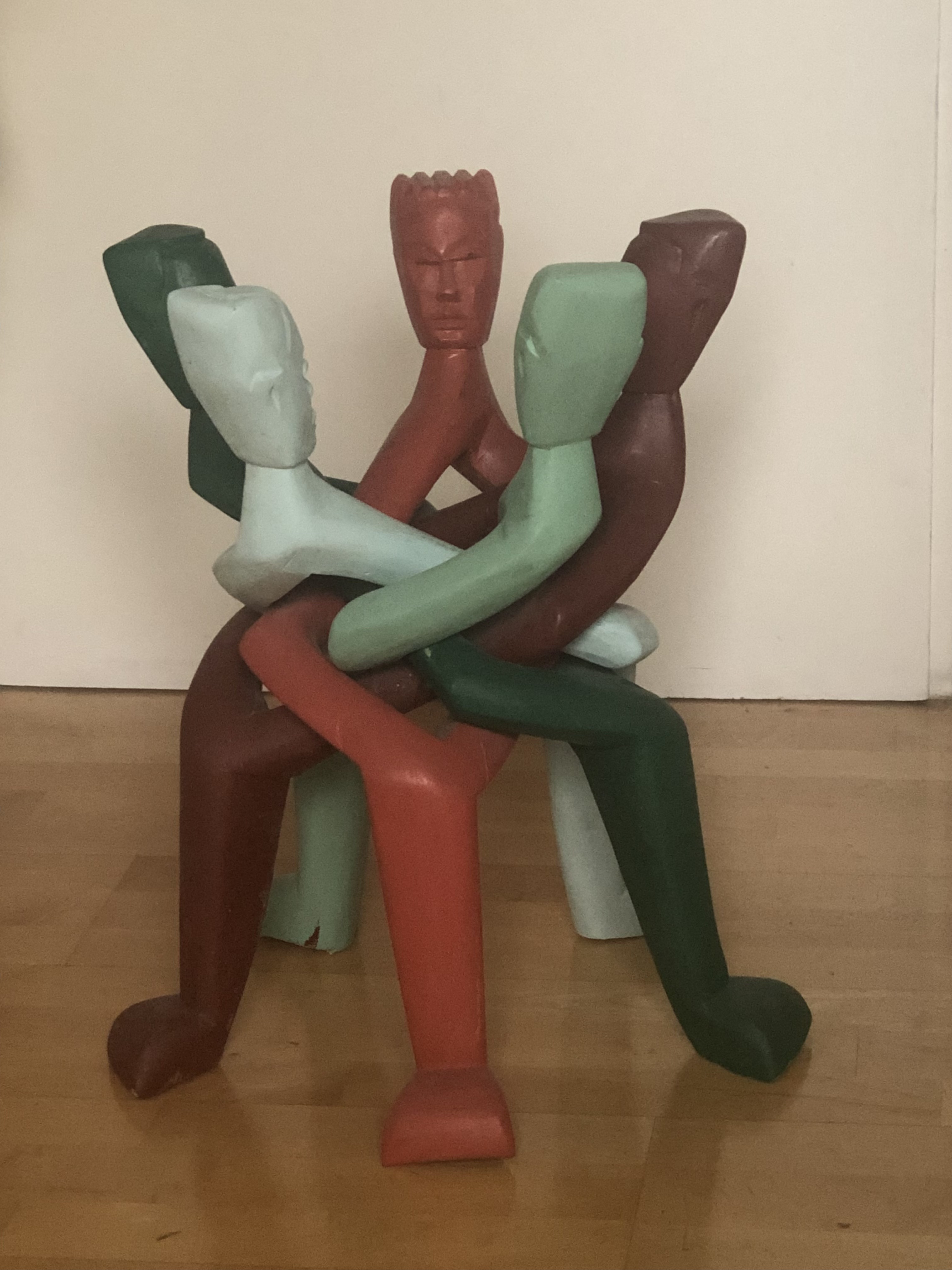 Afrikanische Figur aus natürlichem Fundholz handgeschnitzt
