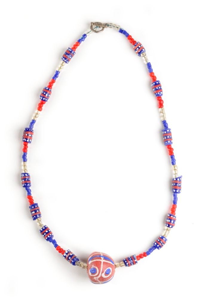 Halsketten aus Glasperlen im Afrika-Deko-Shop, afrikanischer Modeschmuck mit Charakter Schmuck Halsketten Glasperlen im Afrika-Deko-Shop für besondere Modeschmuck Unikate mit Charakter