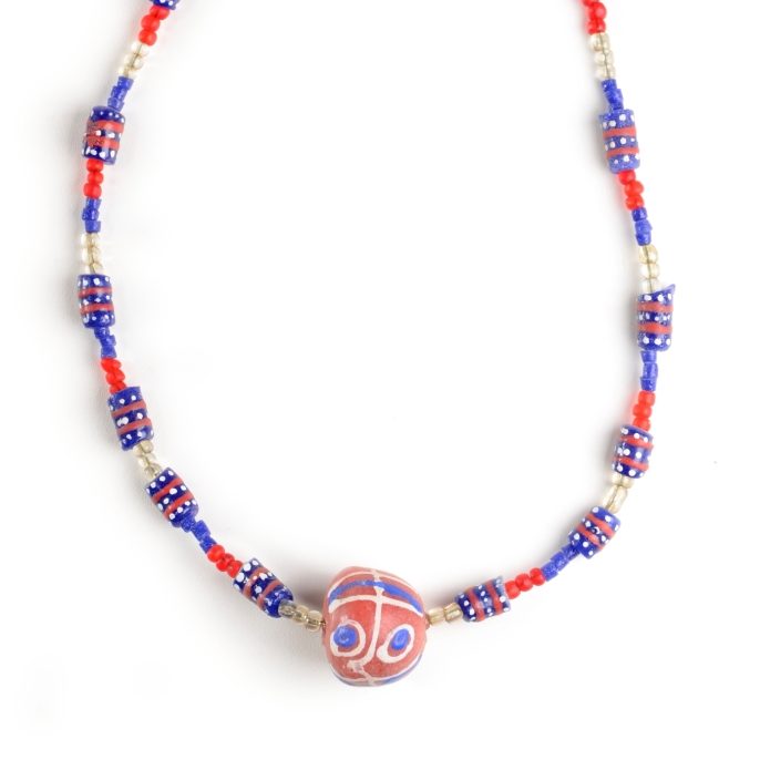 Afrikanischer handgefertigter Schmuck aus Glasperlen, Halsketten nachhaltig im Afrika Deko Shop
