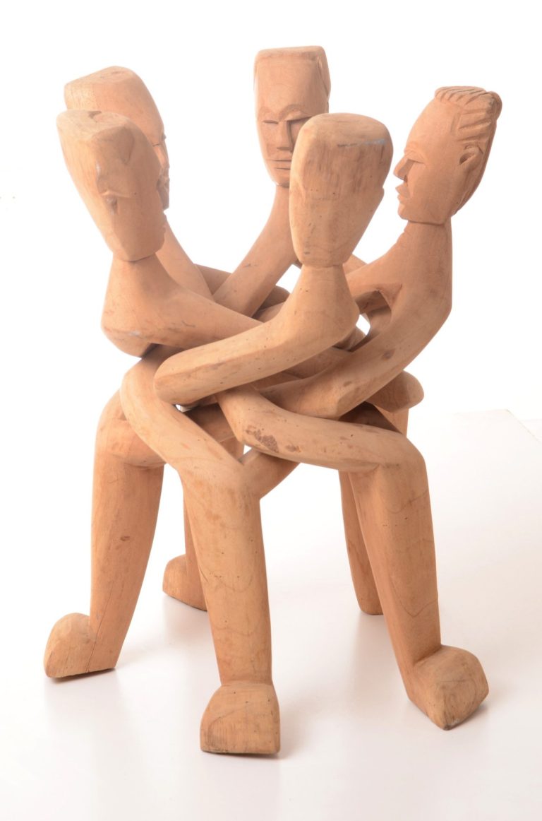 Afrikanische abstrakte Unity Figur aus natürlichem Fundholz handgeschnitzt kaufen